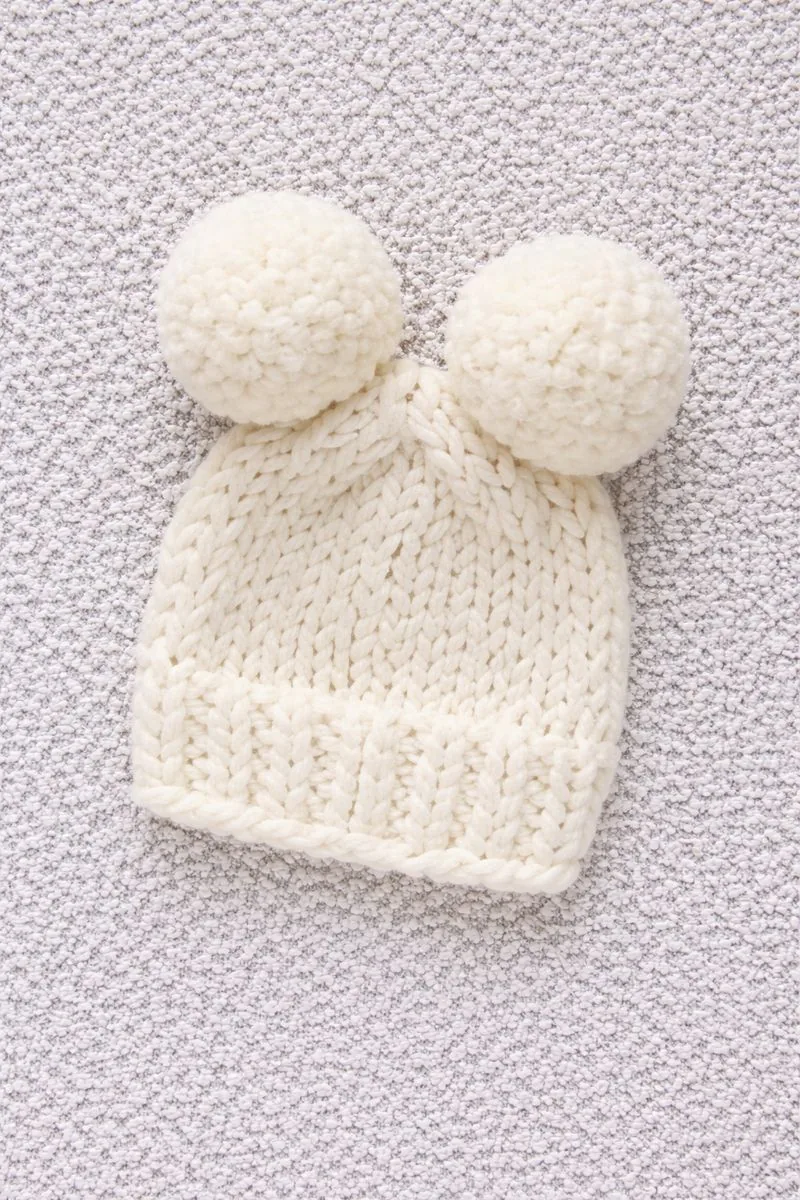 Gorro con Doble Pompón